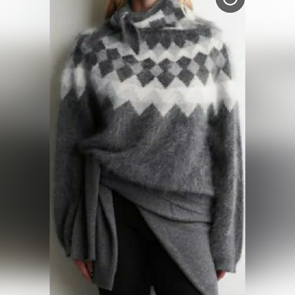 COS BRUSHED CASHMERE SWEATER WITH MATCHING SCARF